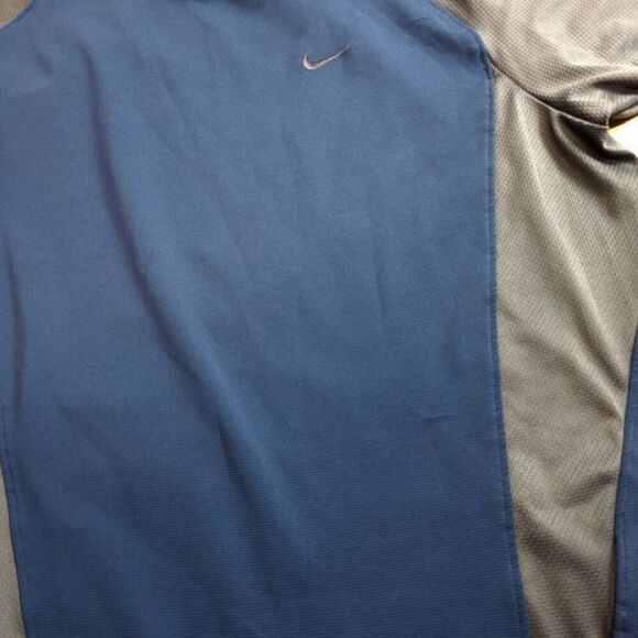 Nike Drifit shirt S - Picture 5 of 5